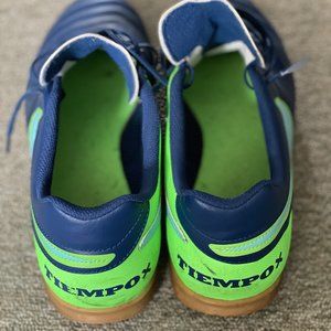 Nike Teimpo indoor turf shoe